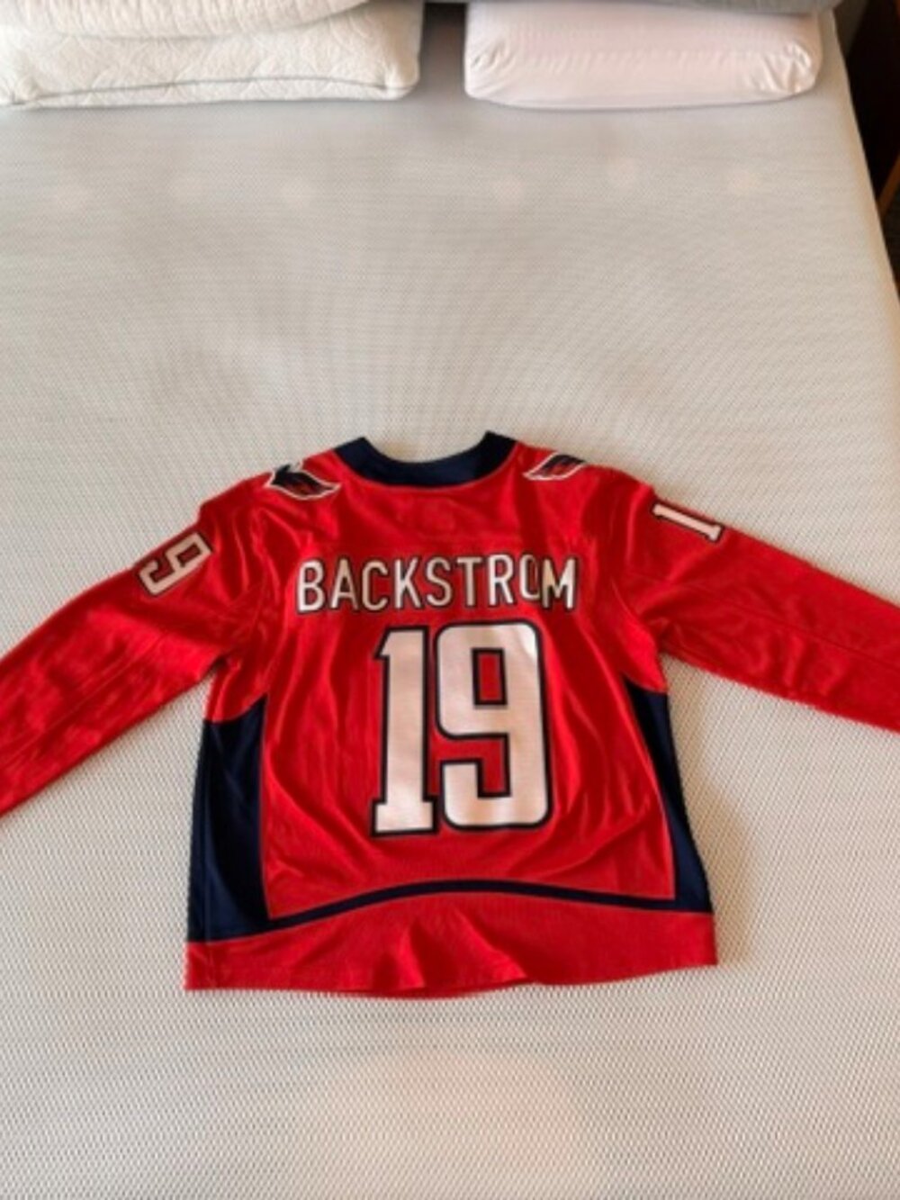 Washington Captials Jersey Medium #19 Nick Backstrom